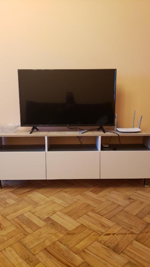 Lovely Apartment Tbilisi Buitenkant foto