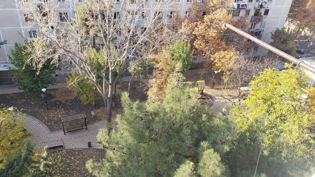 Lovely Apartment Tbilisi Buitenkant foto